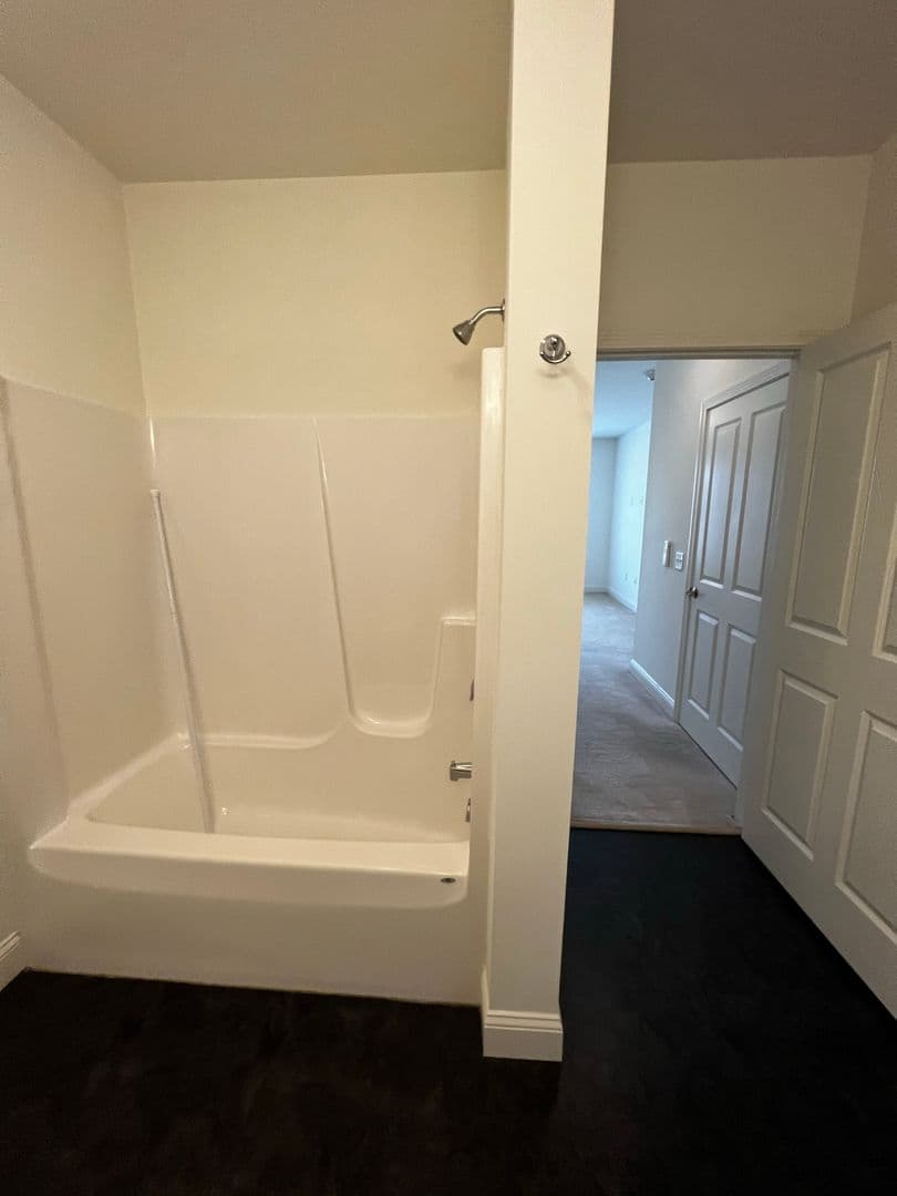 Burlington Apartment: 181 Winterberry Lane