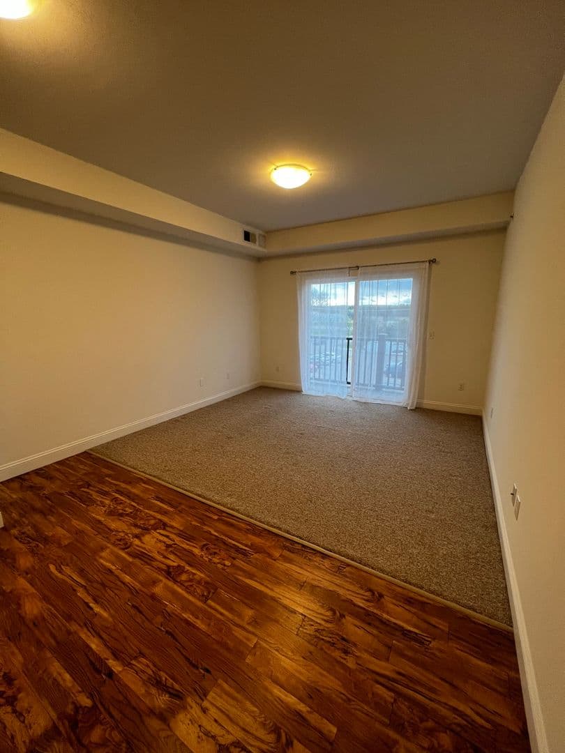 Colchester Apartment: 260 Perimeter Drive