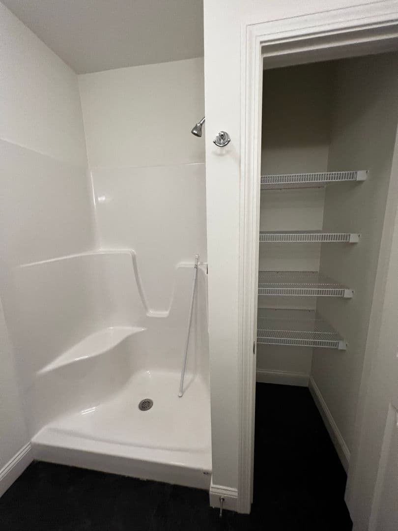 Burlington Apartment: 181 Winterberry Lane