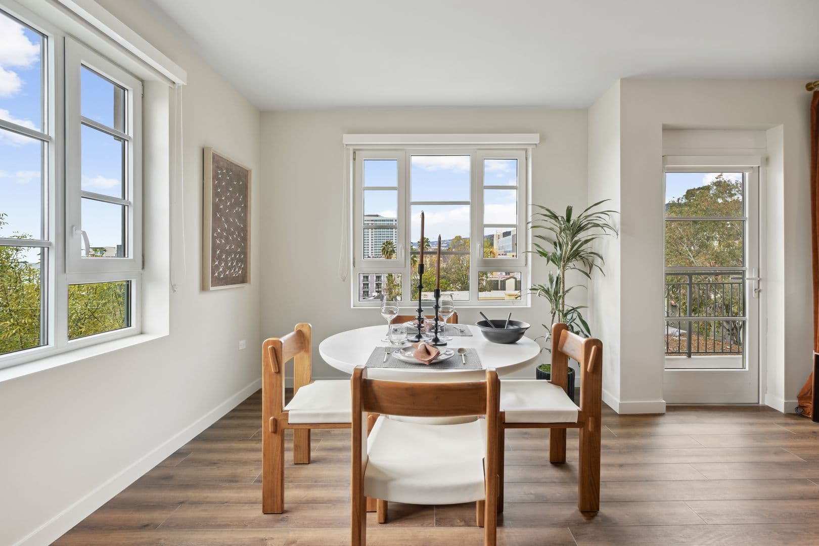 Los Angeles Apartment: 1818 N. Cherokee Ave