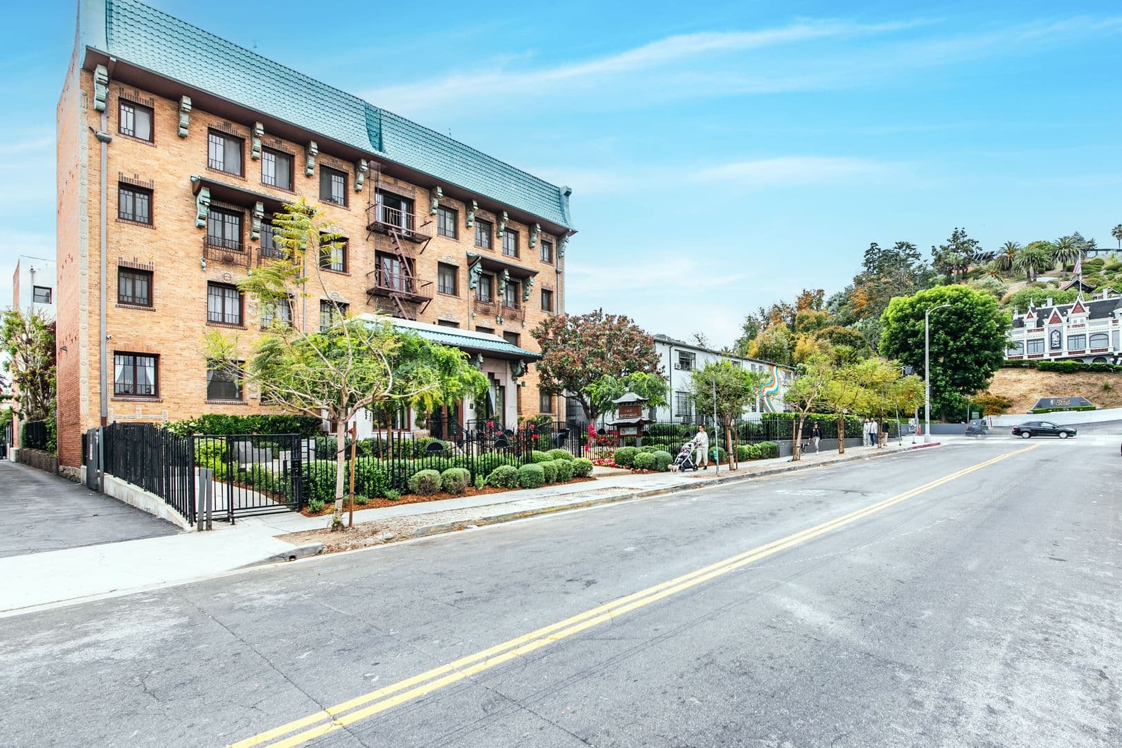 Los Angeles Apartment: 1775 N. Orange Drive