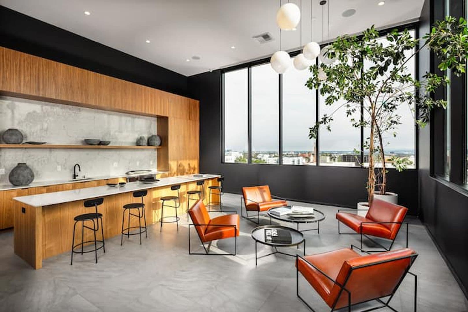 Los Angeles Apartment: 1737 N Las Palmas Ave