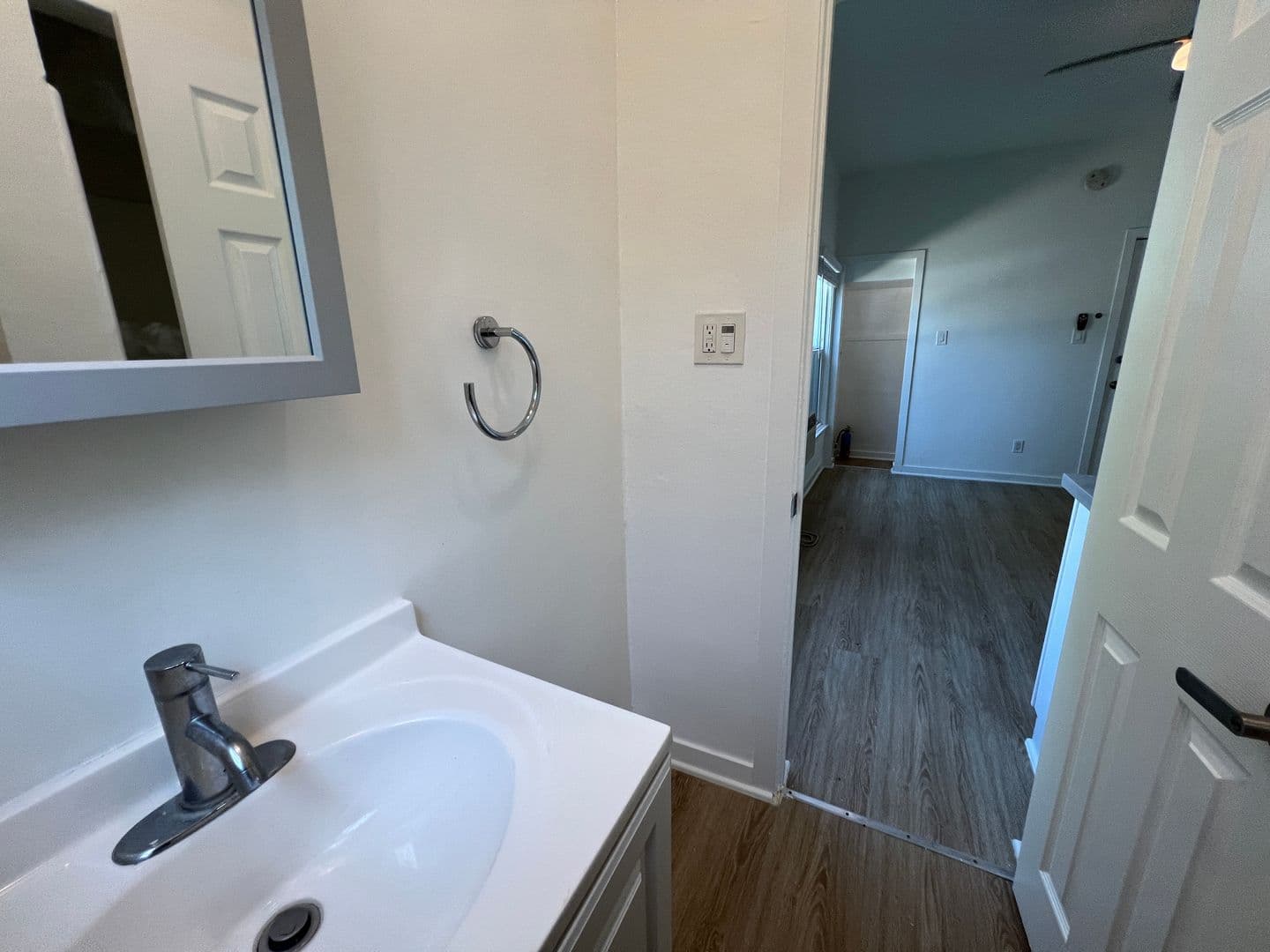 Los Angeles Apartment: 464 N. Ogden Dr.