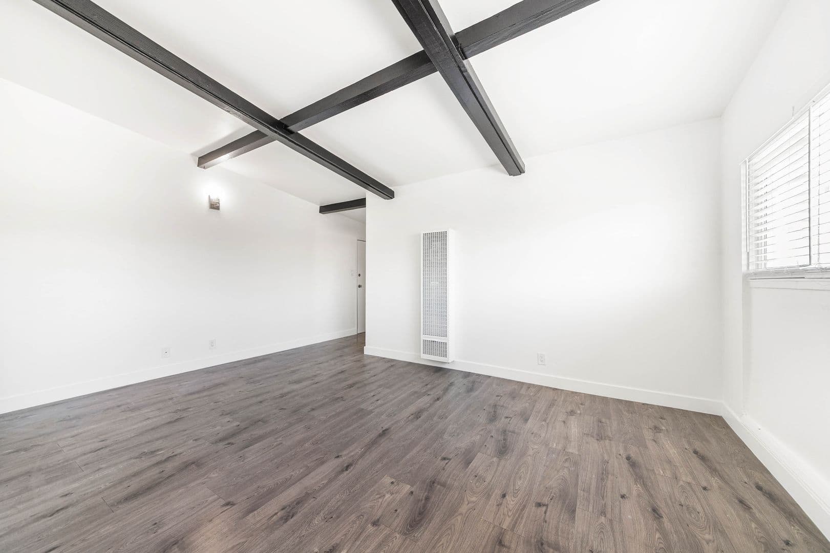Los Angeles Apartment: 4115 Palmwood Dr.