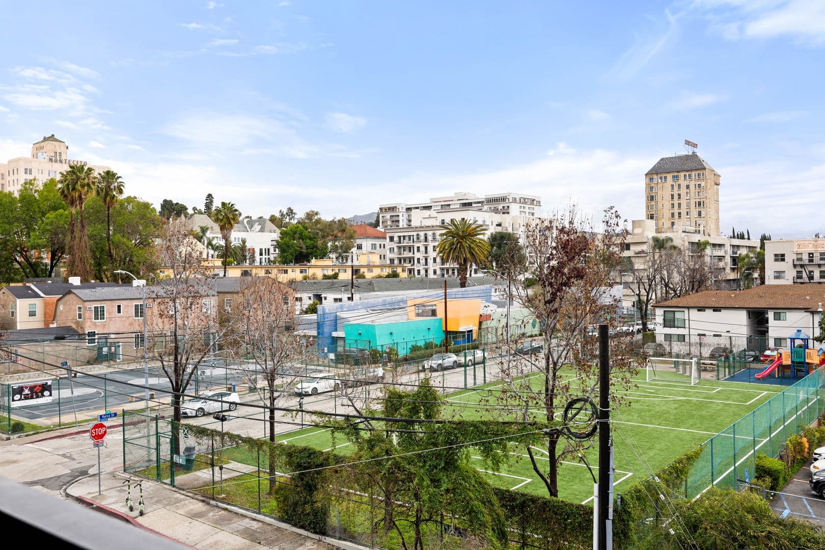 Los Angeles Apartment: 1737 N Las Palmas Ave