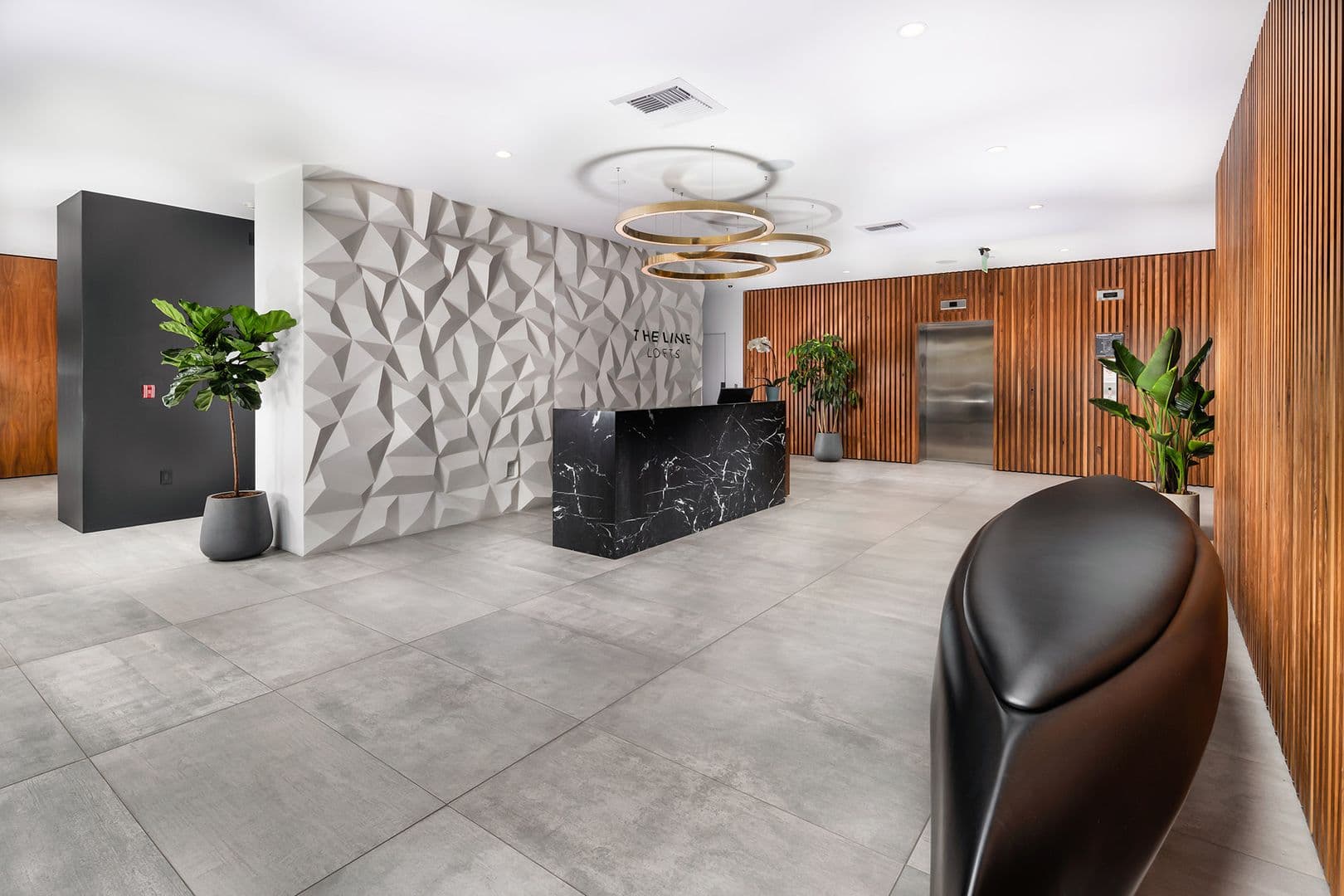 Los Angeles Apartment: 1737 N Las Palmas Ave