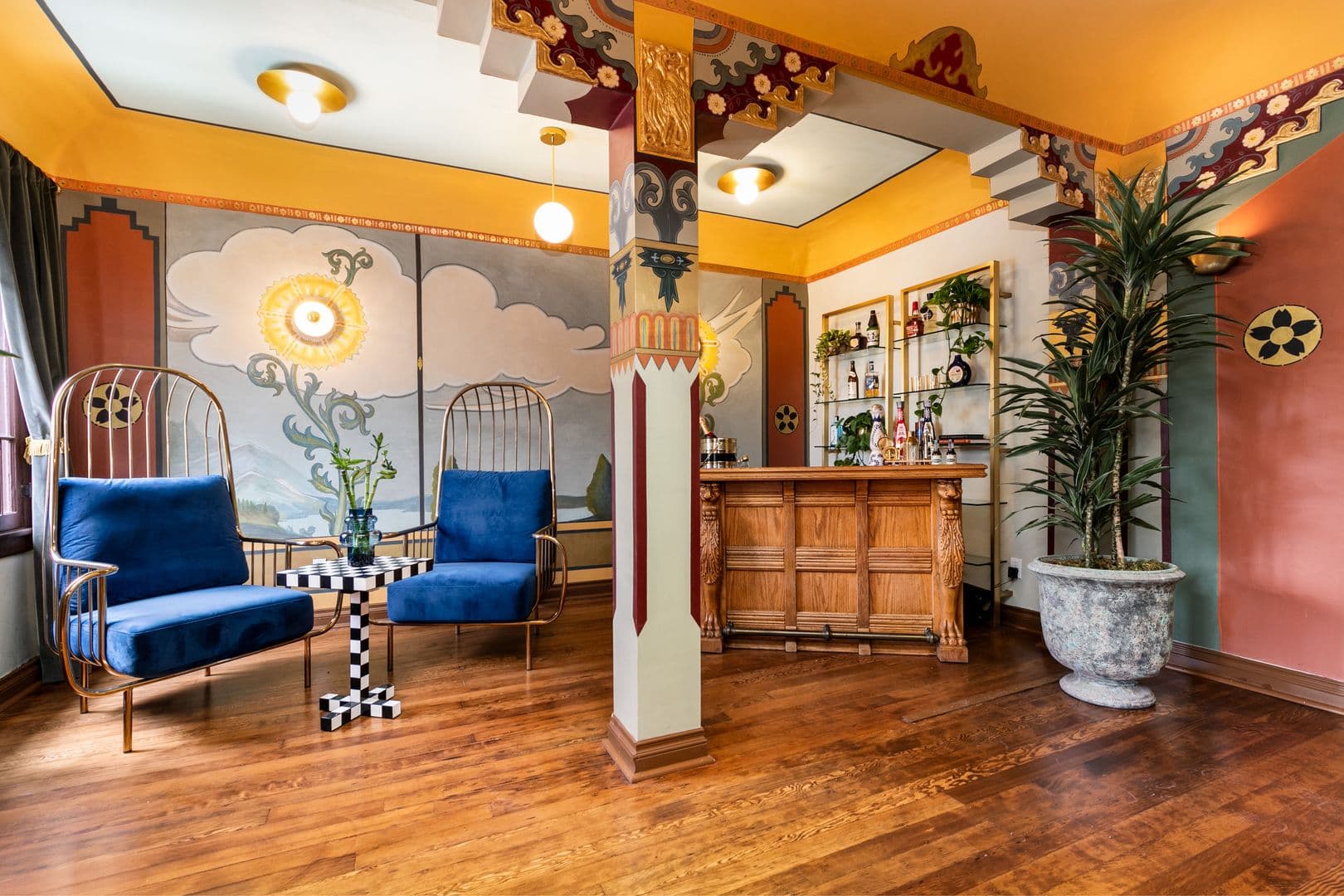 Los Angeles Apartment: 1775 N. Orange Drive