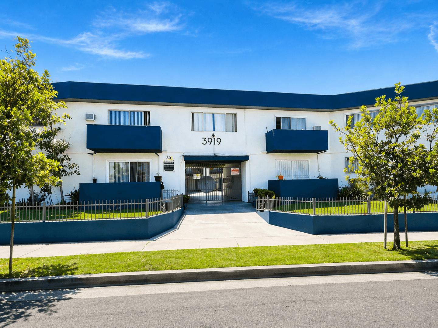 Los Angeles Apartment: 3919 Ursula Ave.