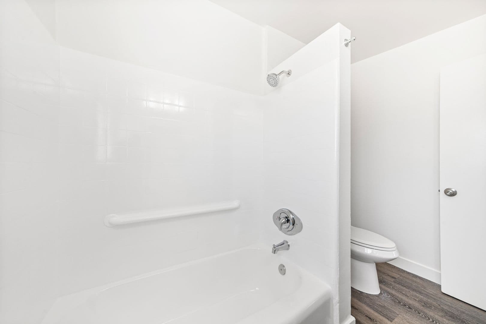 Los Angeles Apartment: 4115 Palmwood Dr.