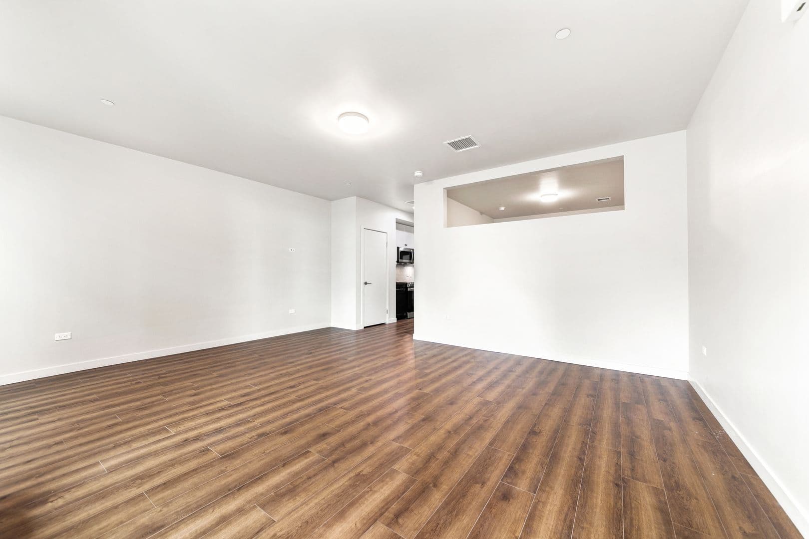 Los Angeles Apartment: 1818 N. Cherokee Ave