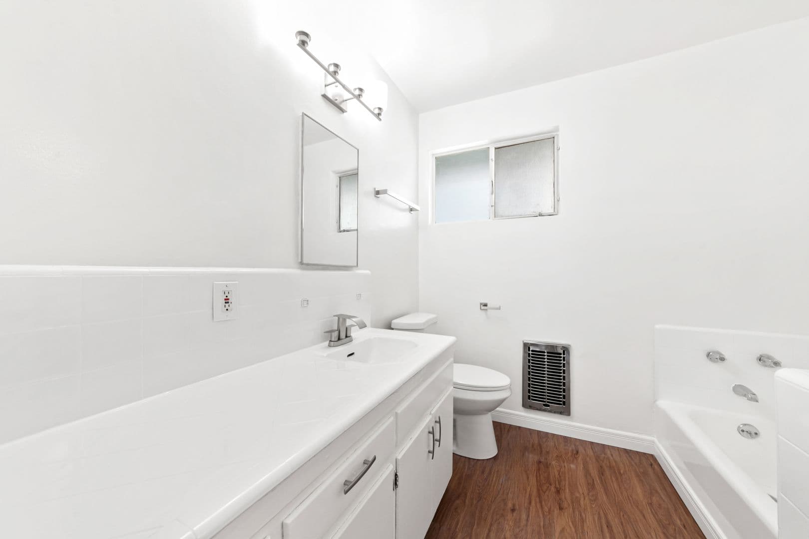 Los Angeles Apartment: 1737 N. Orange Drive