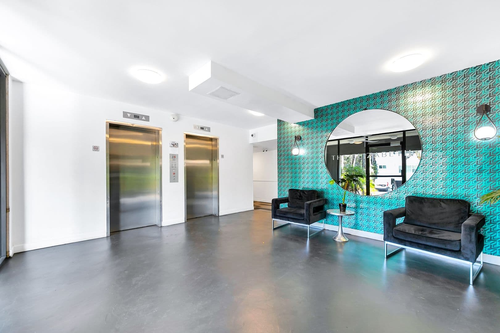 Los Angeles Apartment: 7513 Fountain Ave