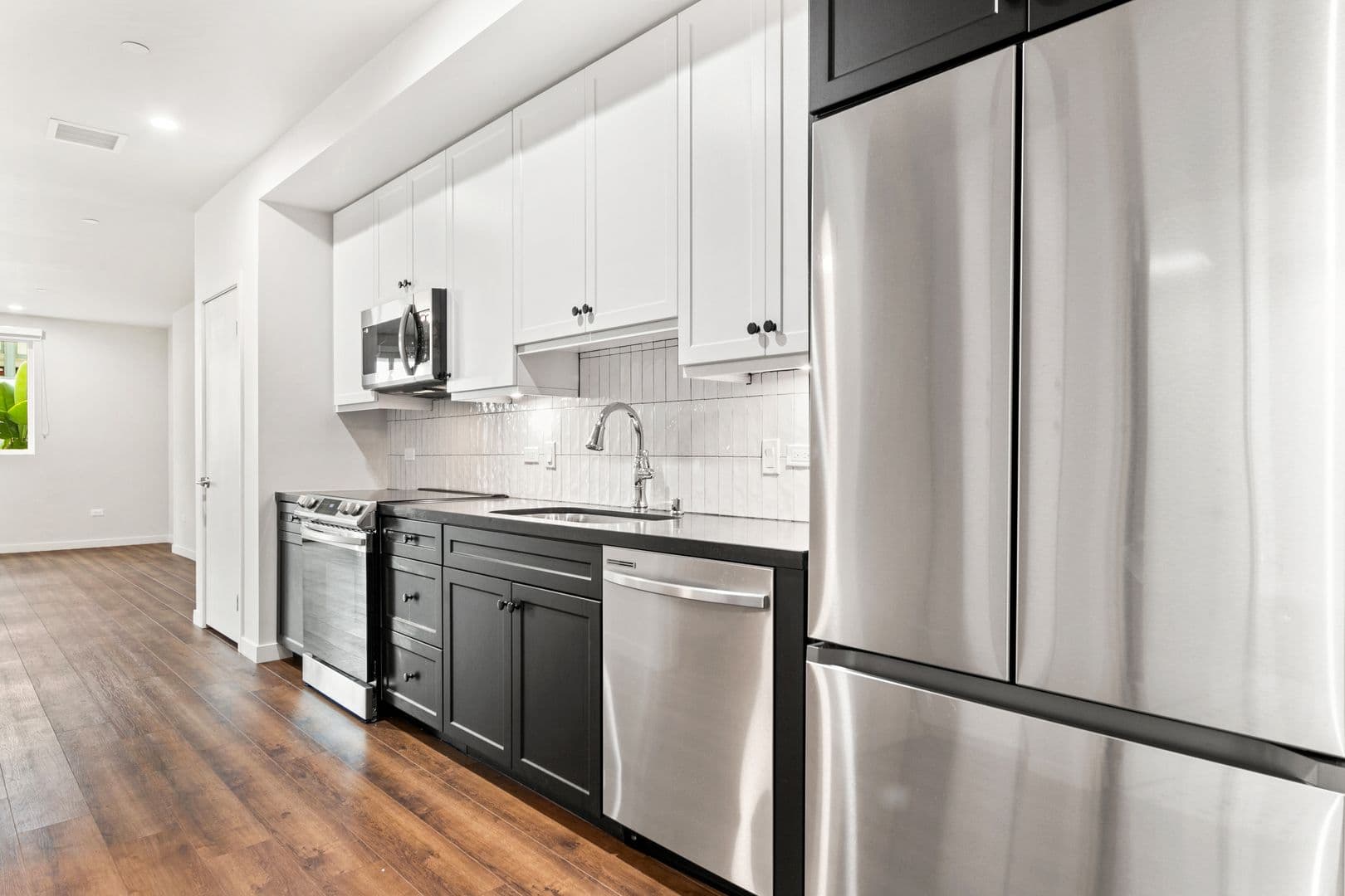 Los Angeles Apartment: 1818 N. Cherokee Ave