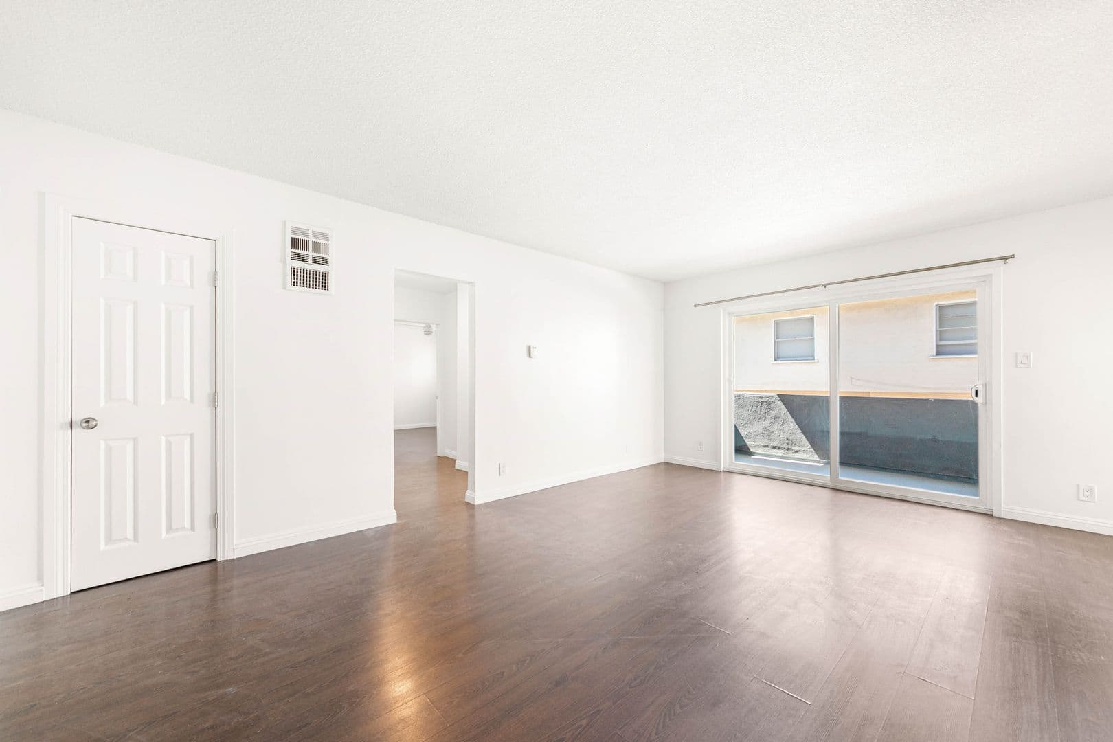 Los Angeles Apartment: 2025 S. Shenandoah St.