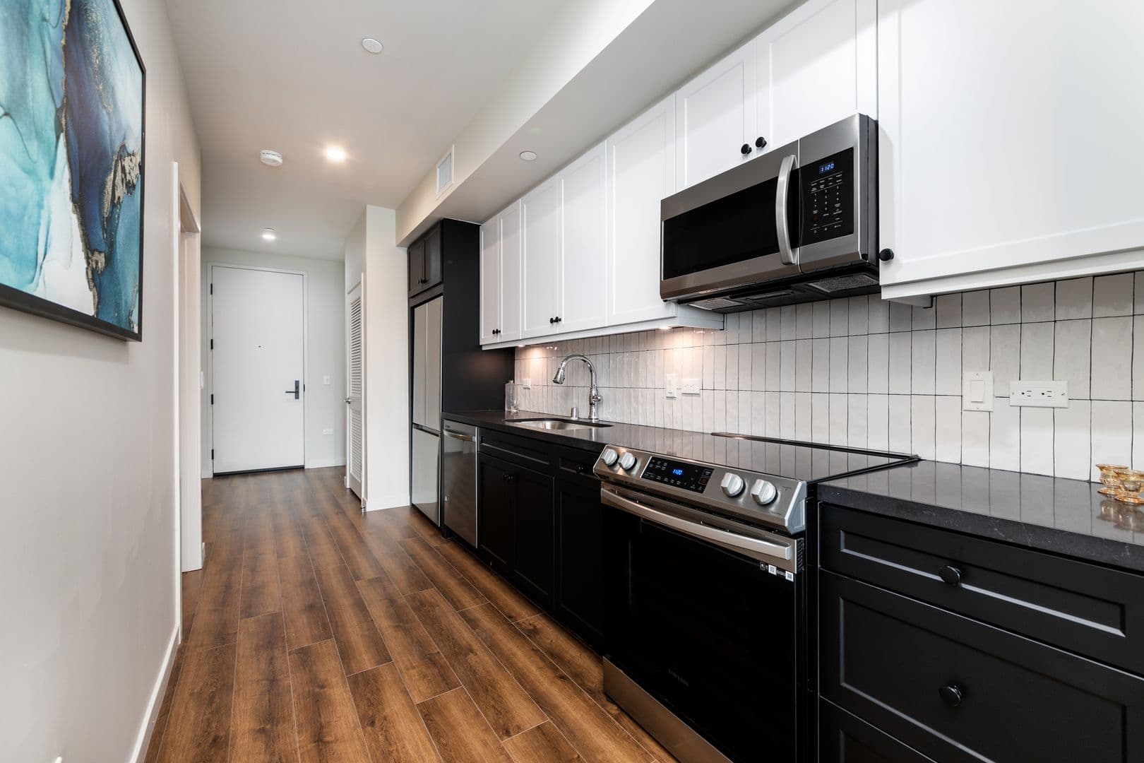 Los Angeles Apartment: 1818 N. Cherokee Ave