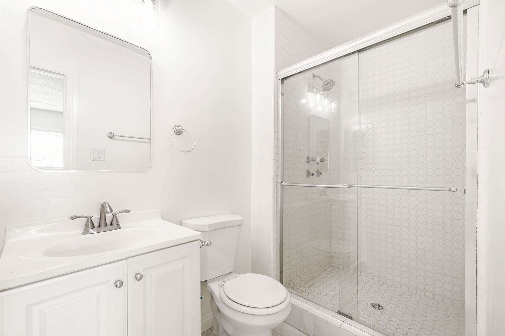 Los Angeles Apartment: 2025 S. Shenandoah St.