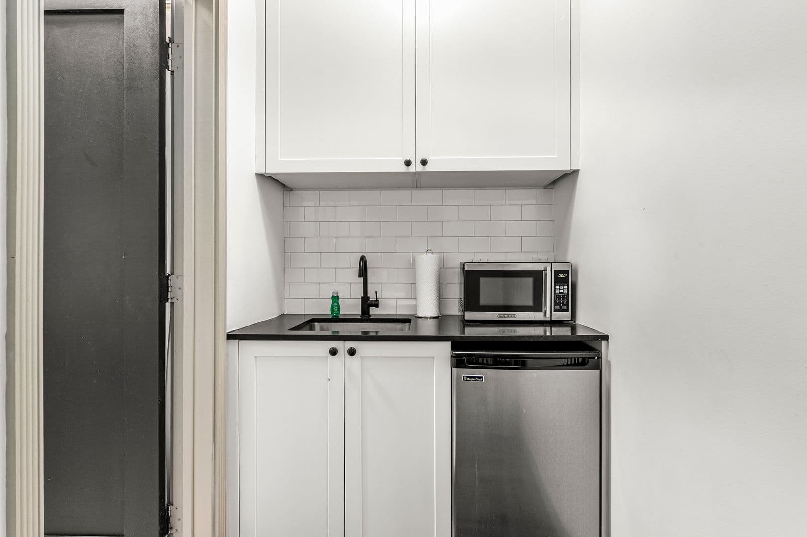 Los Angeles Apartment: 1830 N. Cherokee Ave.
