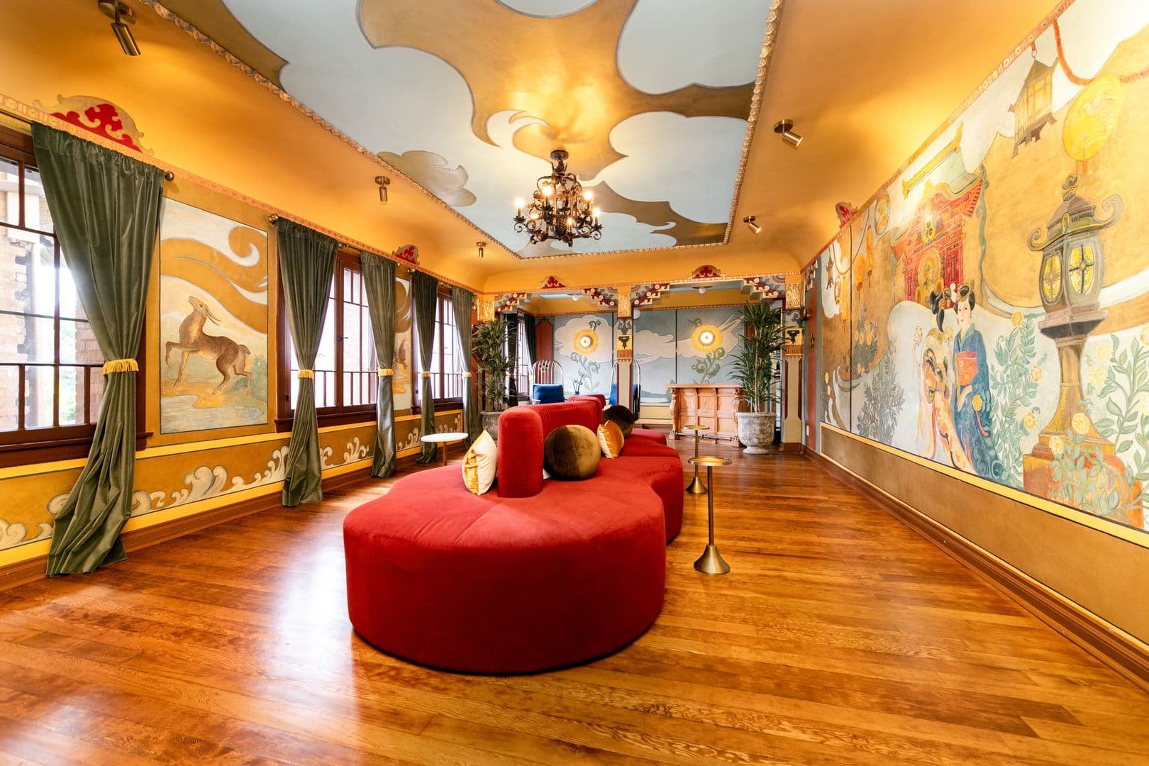 Los Angeles Apartment: 1775 N. Orange Drive