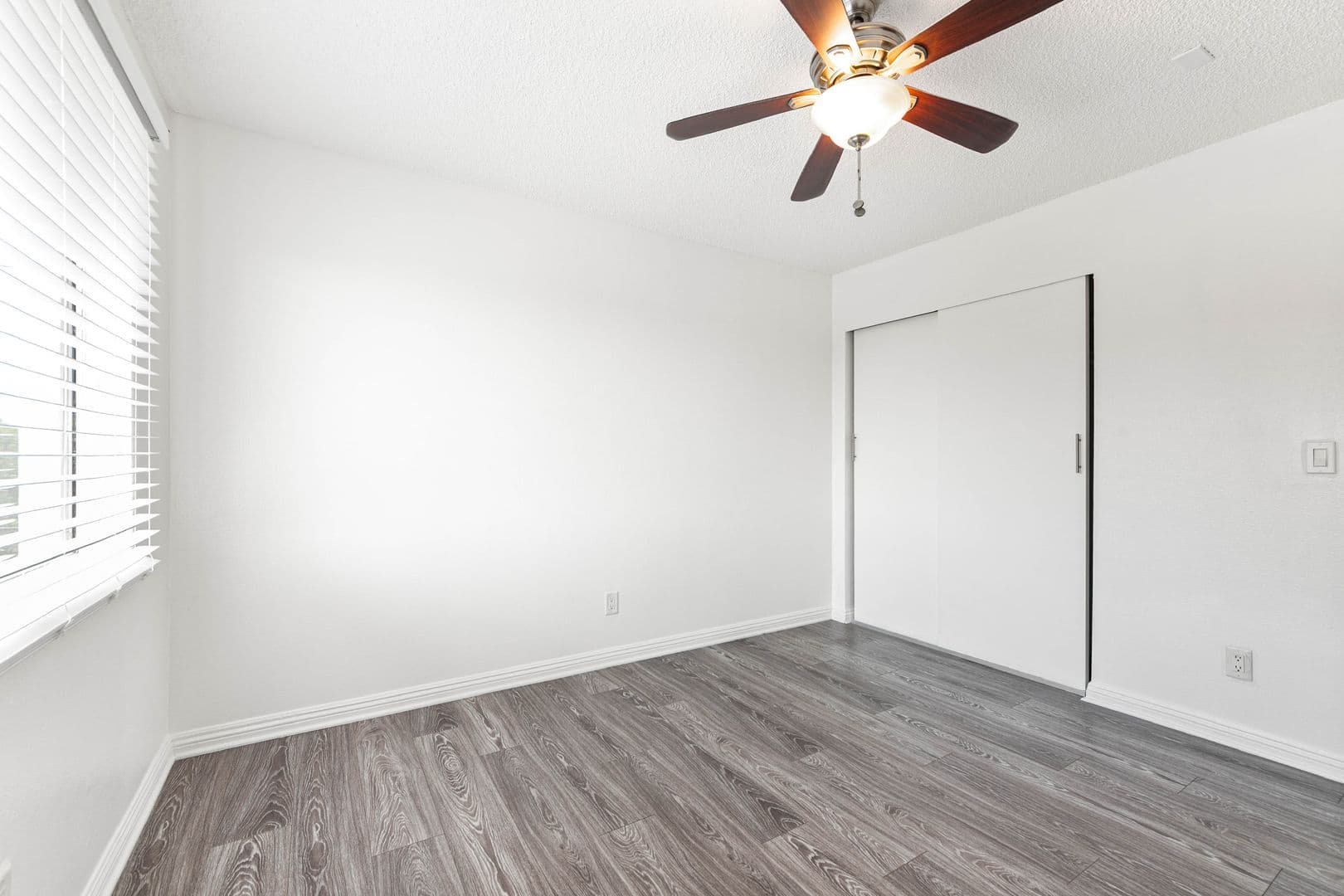 Los Angeles Apartment: 2509 Crenshaw Blvd.