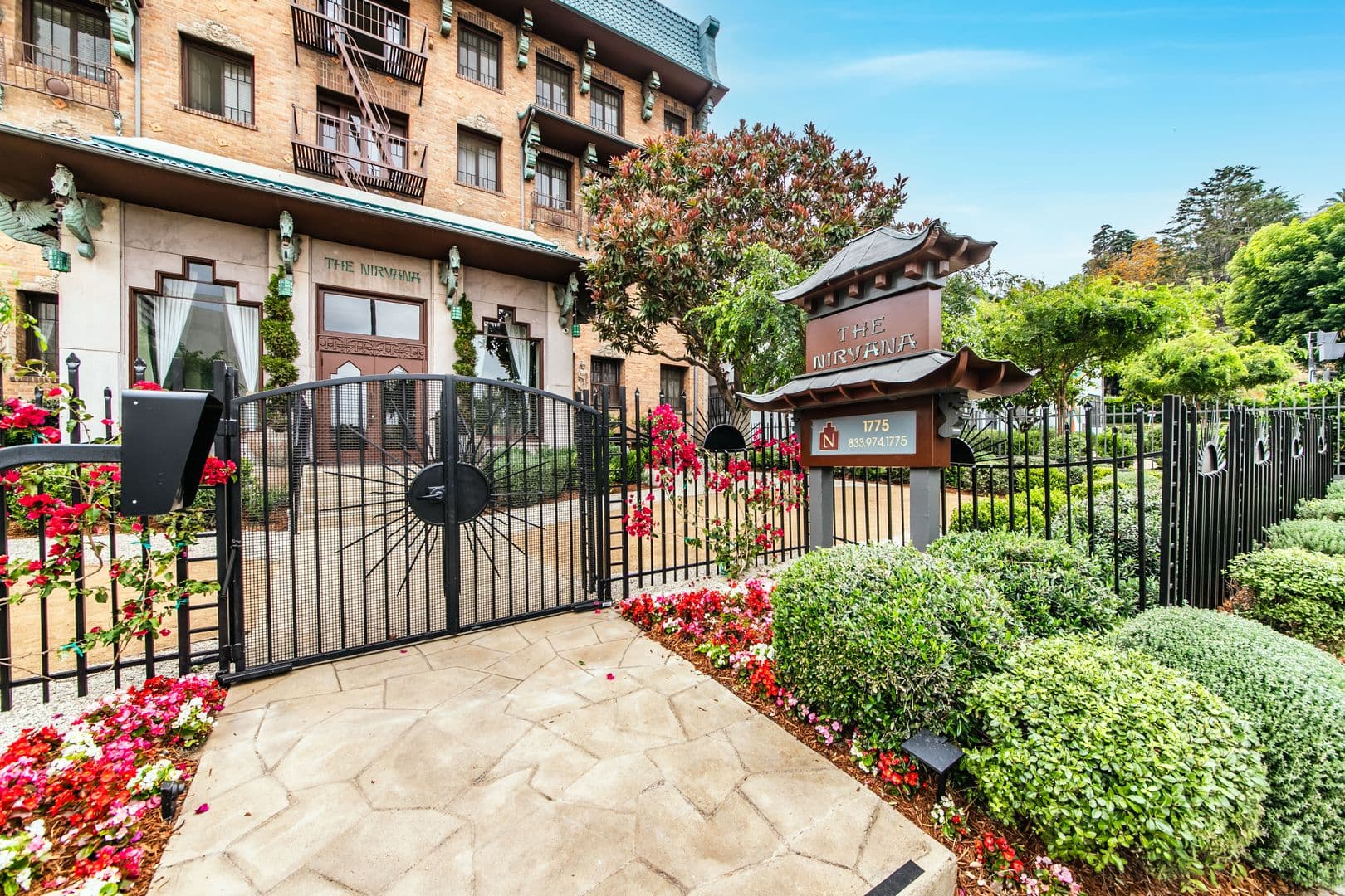 Los Angeles Apartment: 1775 N. Orange Drive
