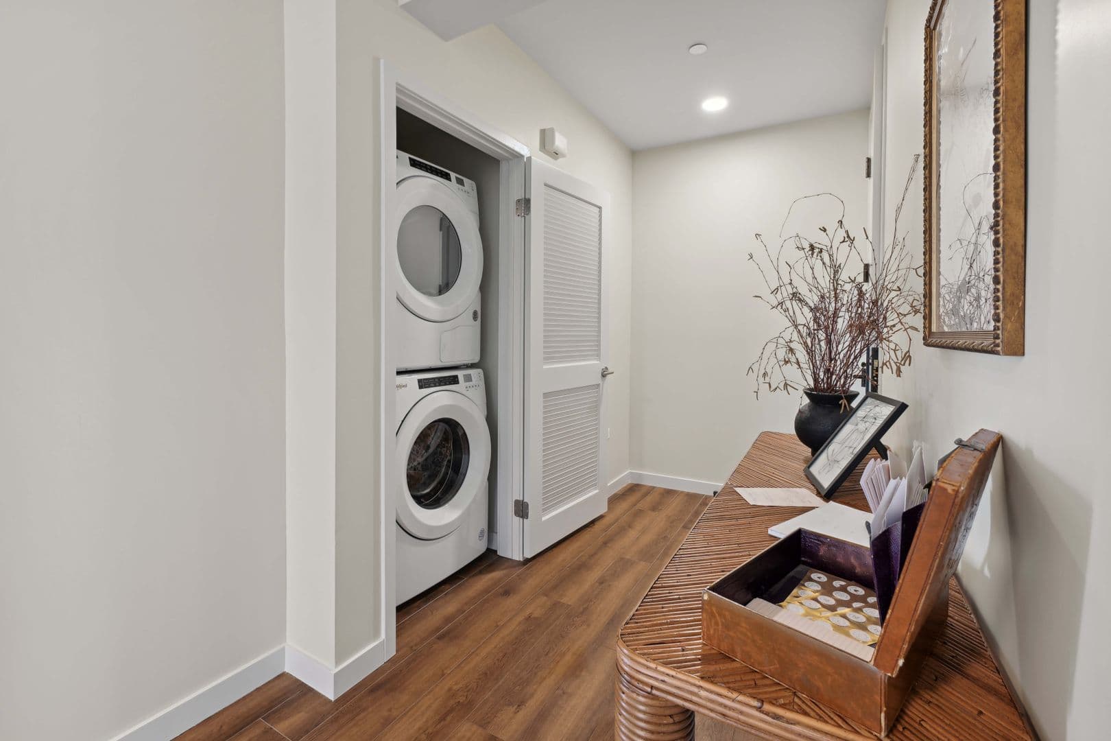 Los Angeles Apartment: 1818 N. Cherokee Ave