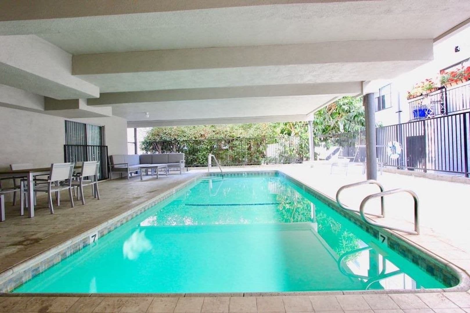 Los Angeles Apartment: 7513 Fountain Ave