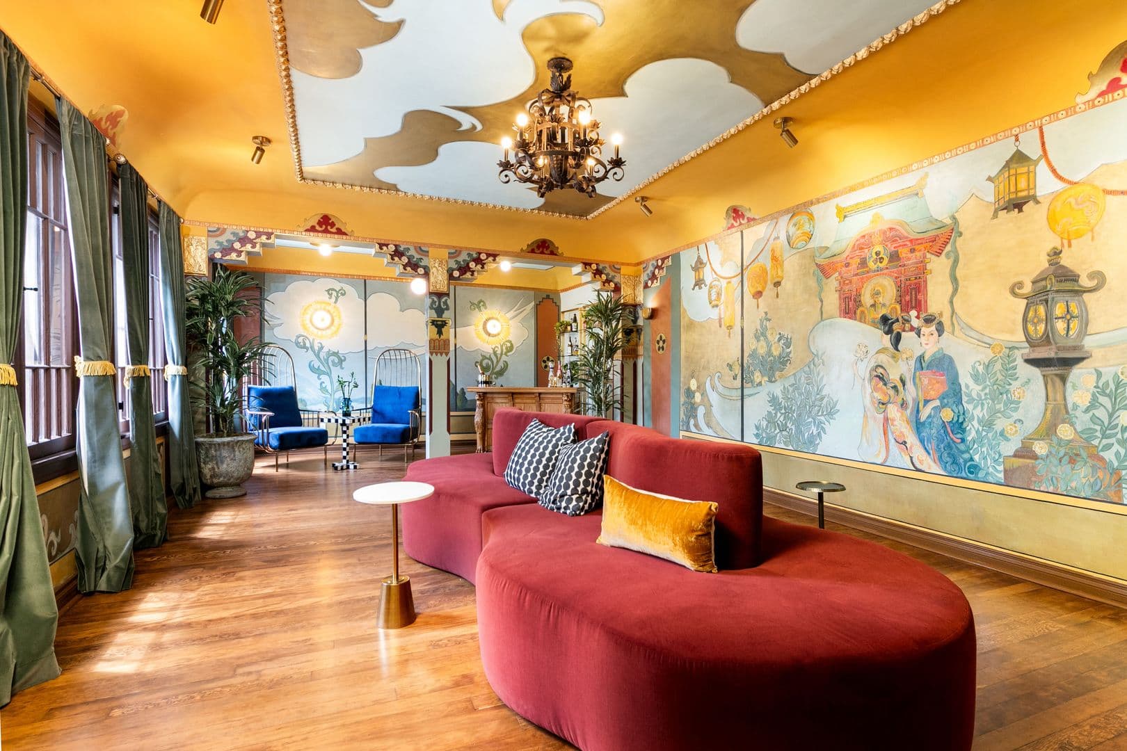 Los Angeles Apartment: 1775 N. Orange Drive