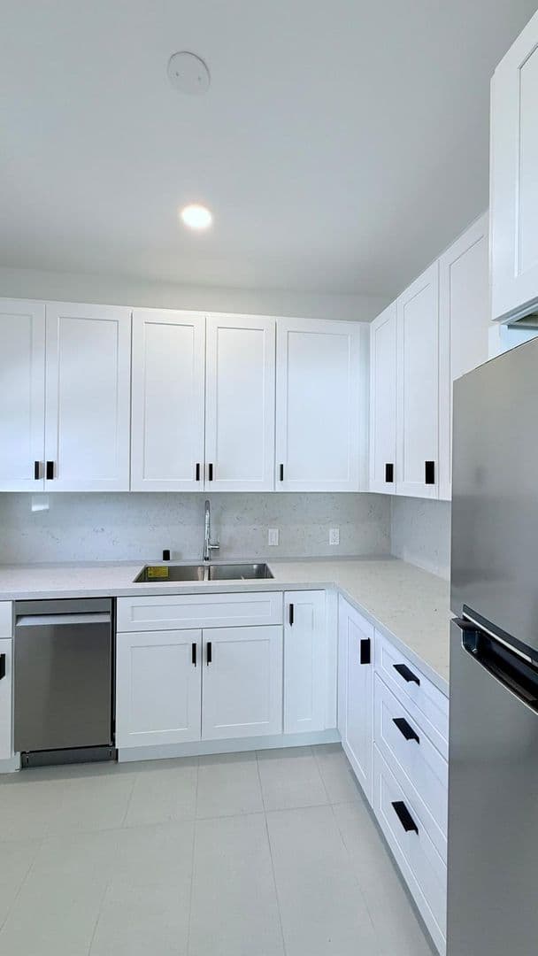 Beverly Hills Apartment: 9312 West Olympic Blvd.