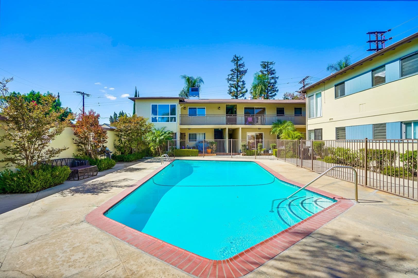 Valley Village Apartment: 12656 Burbank Blvd