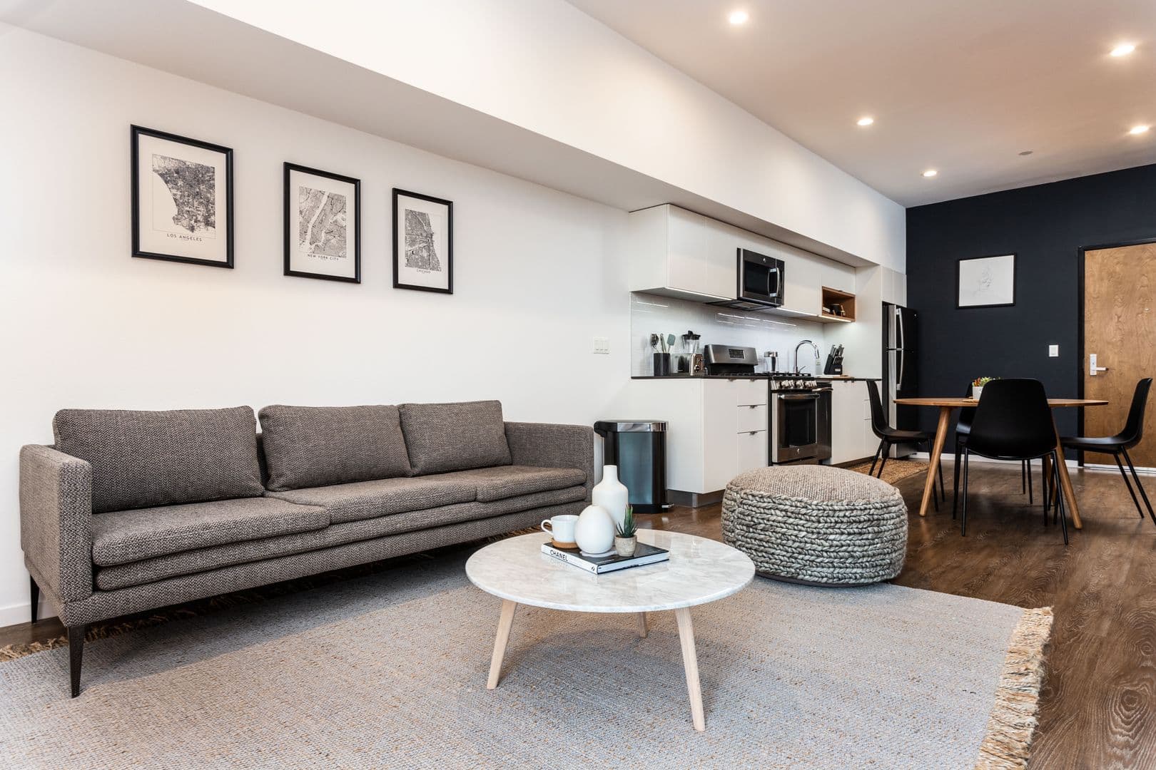 Los Angeles Apartment: 1737 N Las Palmas Ave
