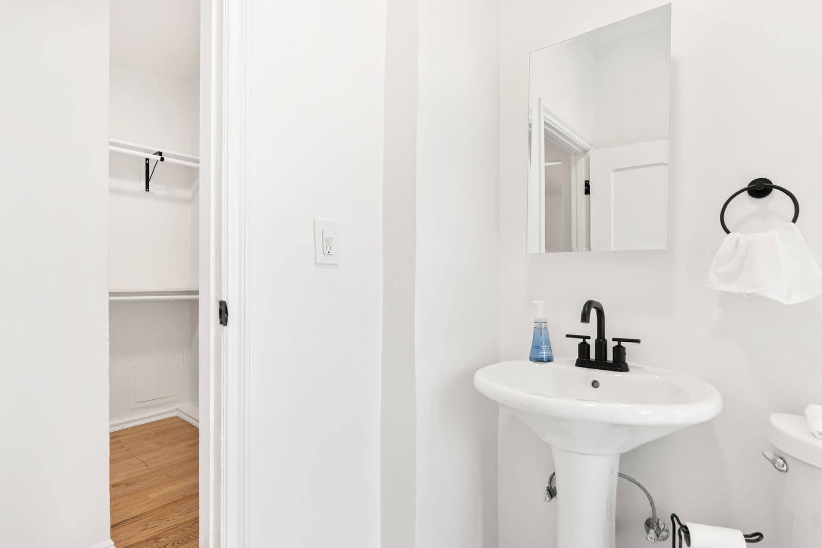 Los Angeles Apartment: 1775 N. Orange Drive