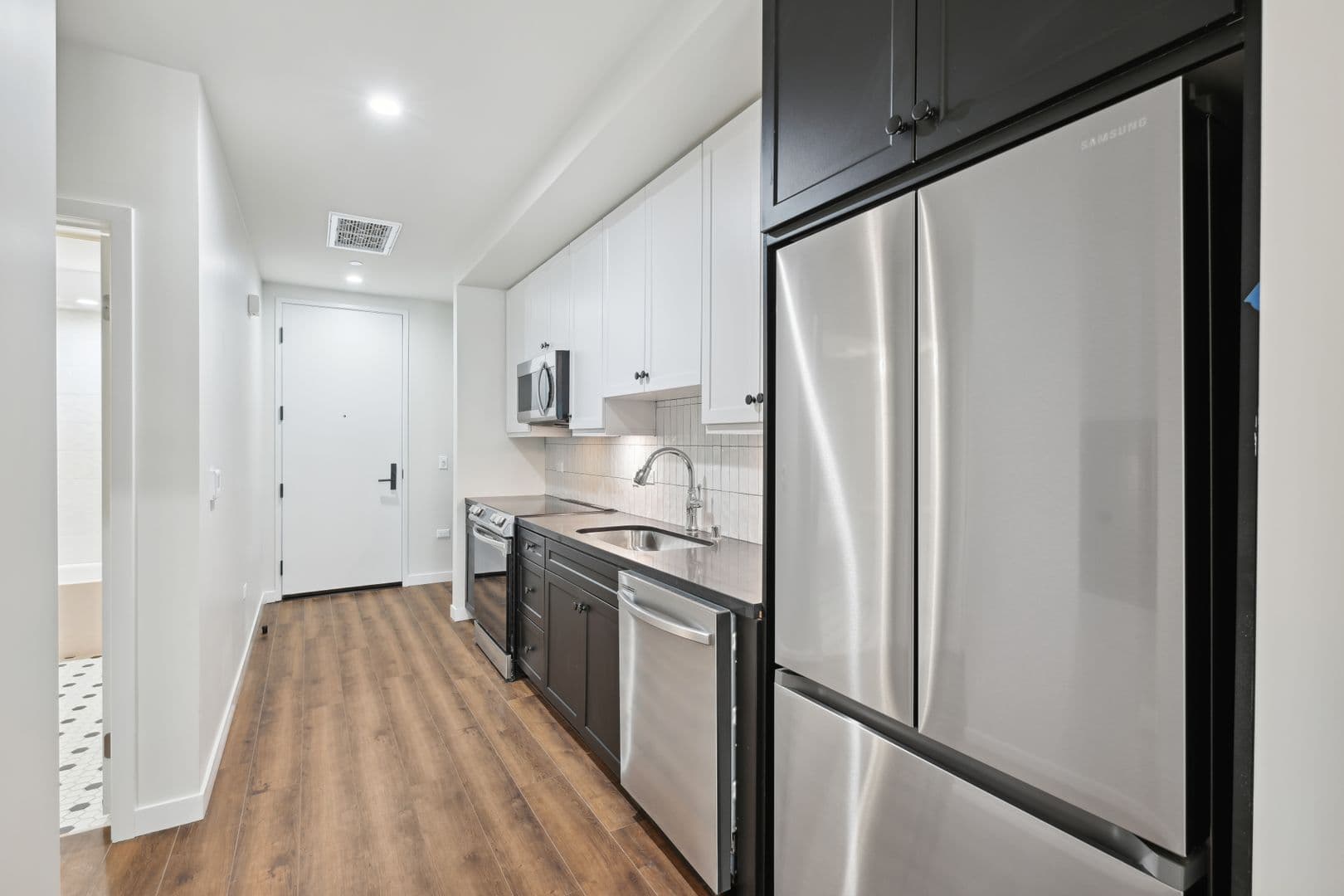 Los Angeles Apartment: 1818 N. Cherokee Ave