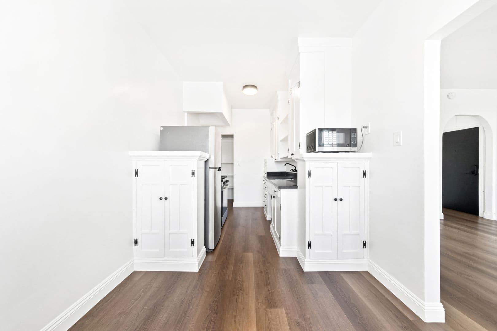 Los Angeles Apartment: 1775 N. Orange Drive