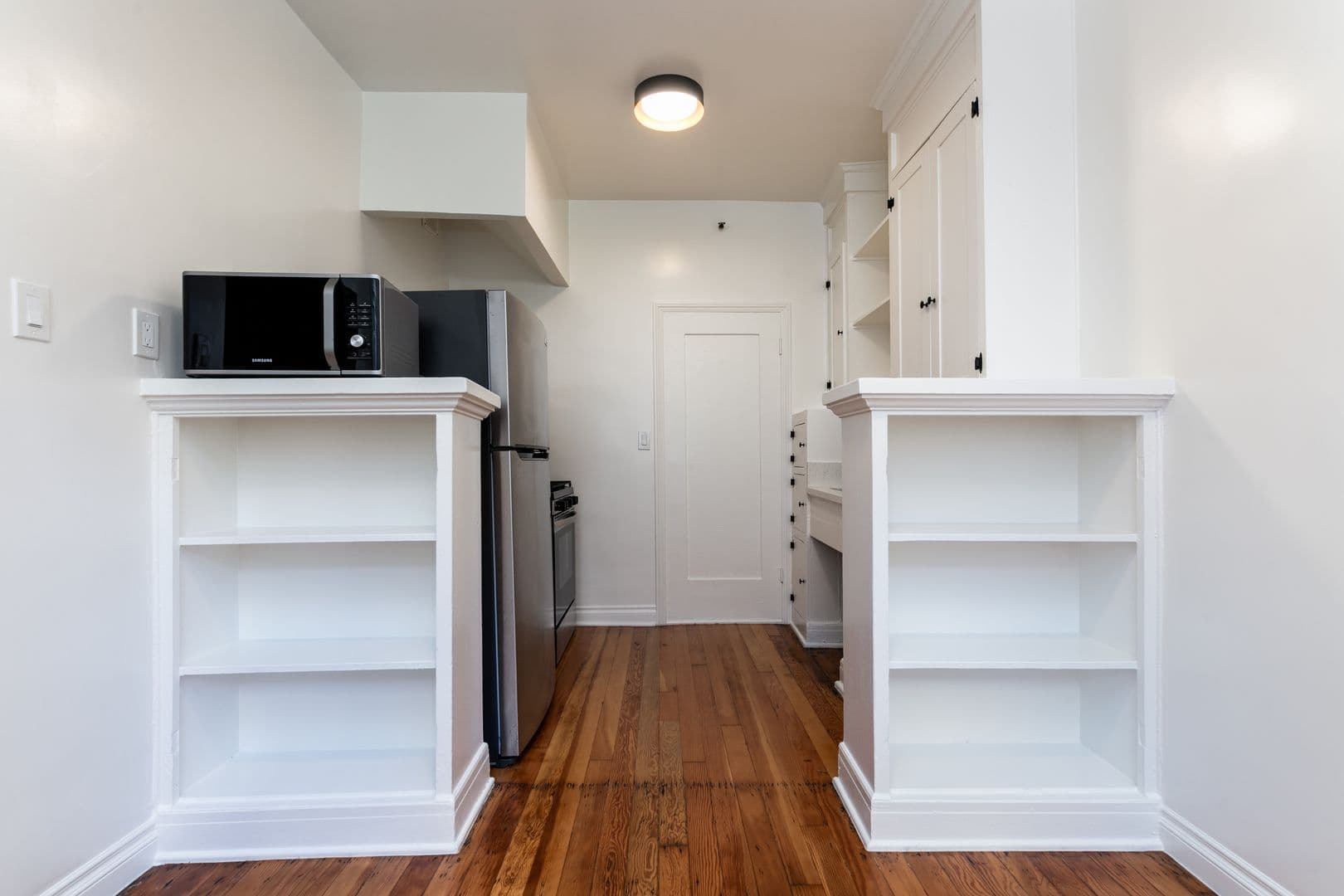 Los Angeles Apartment: 1775 N. Orange Drive