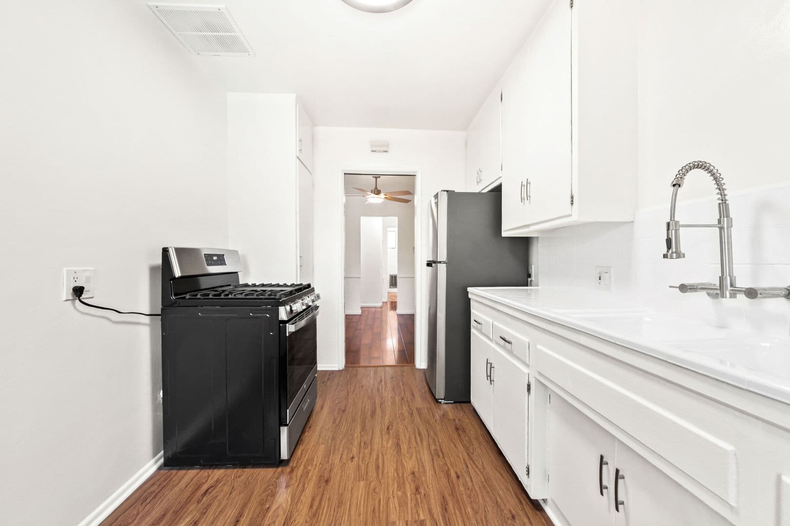 Los Angeles Apartment: 1737 N. Orange Drive