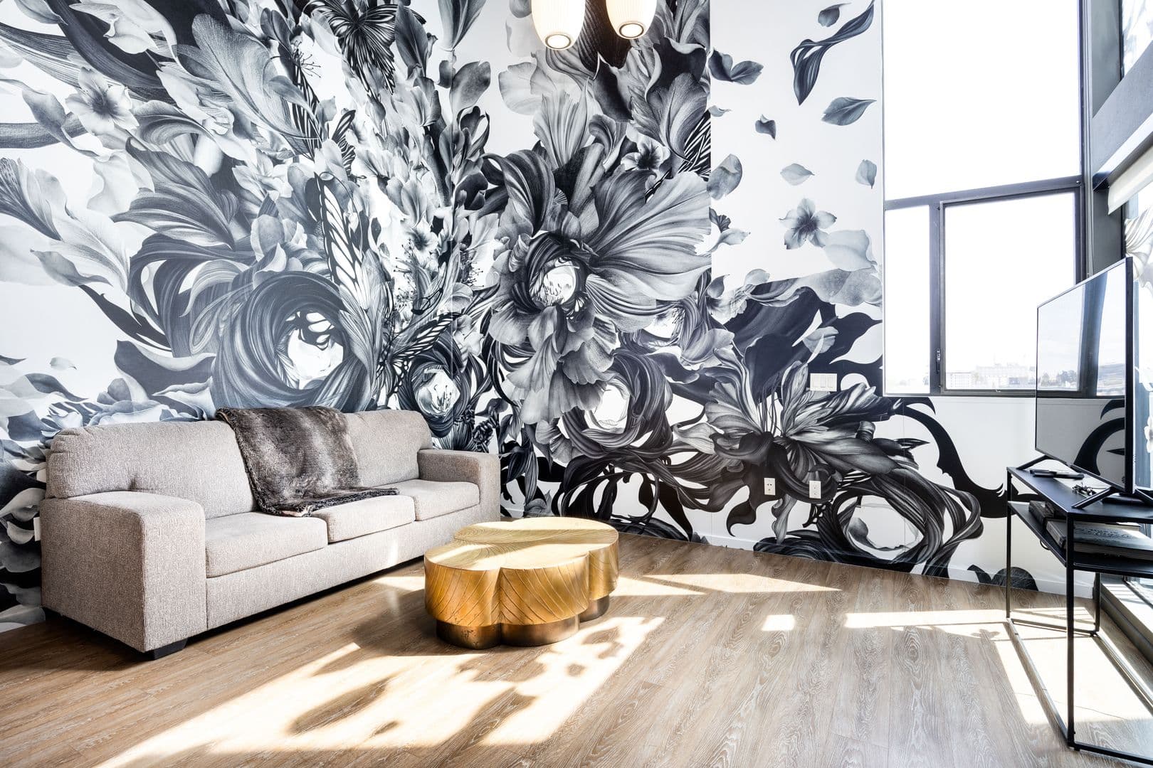 Los Angeles Apartment: 1737 N Las Palmas Ave