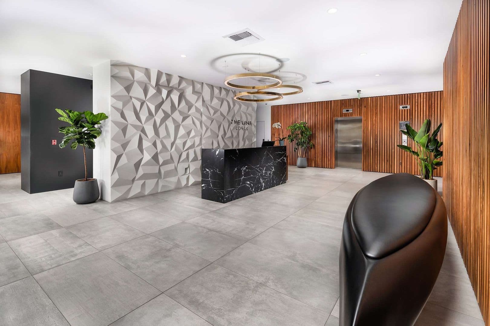 Los Angeles Apartment: 1737 N Las Palmas Ave