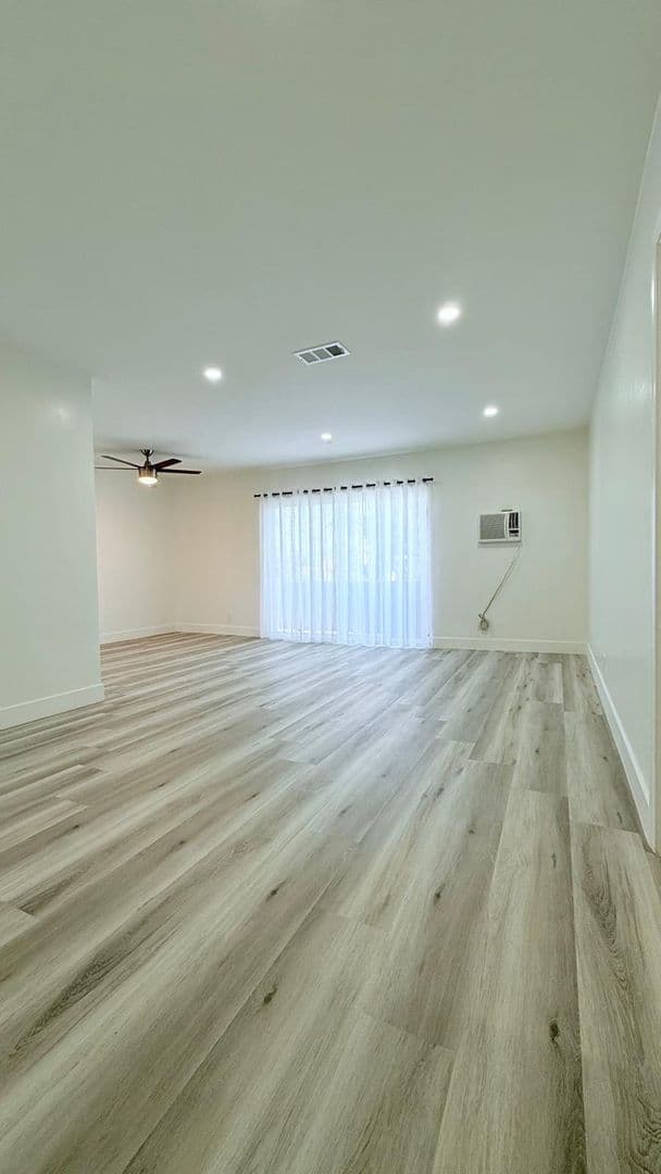 Los Angeles Apartment: 3919 Ursula Ave.