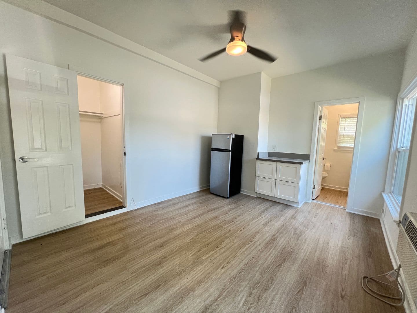 Los Angeles Apartment: 464 N. Ogden Dr.