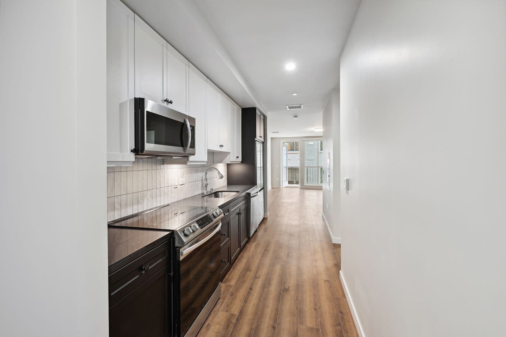 Los Angeles Apartment: 1818 N. Cherokee Ave