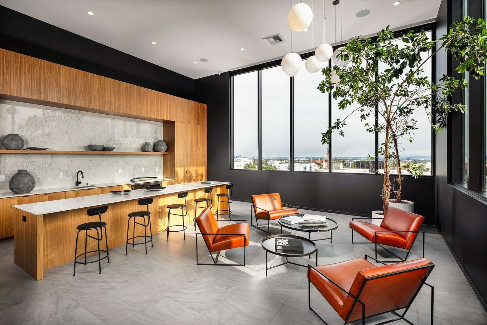 Los Angeles Apartment: 1737 N Las Palmas Ave