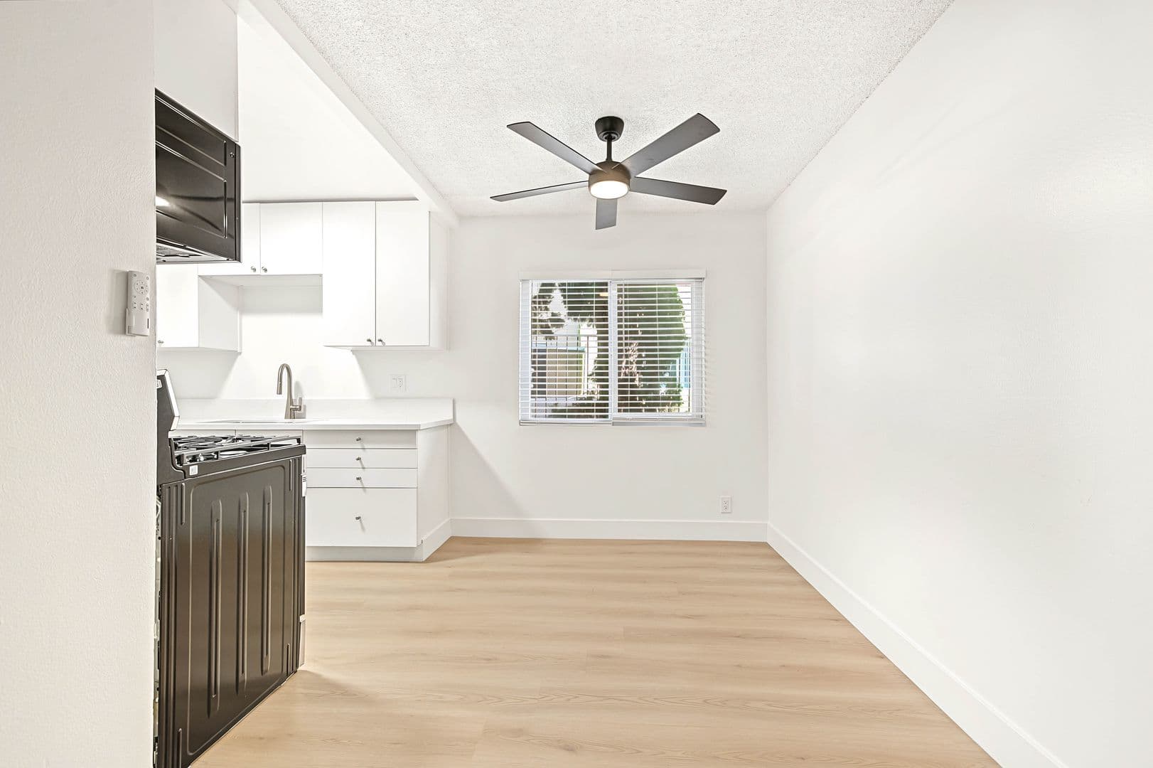 Los Angeles Apartment: 2025 S. Bedford Street