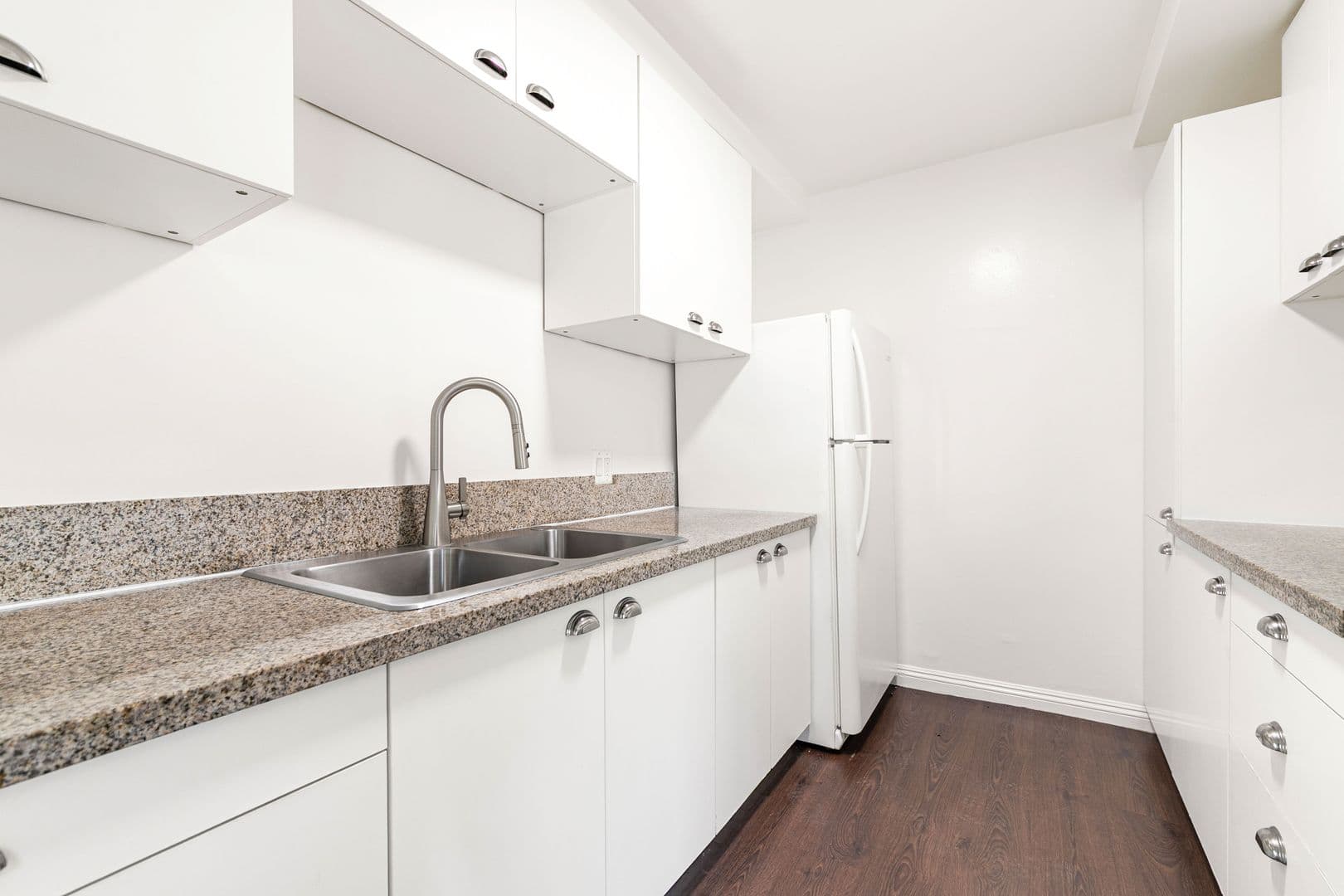 Los Angeles Apartment: 2025 S. Shenandoah St.