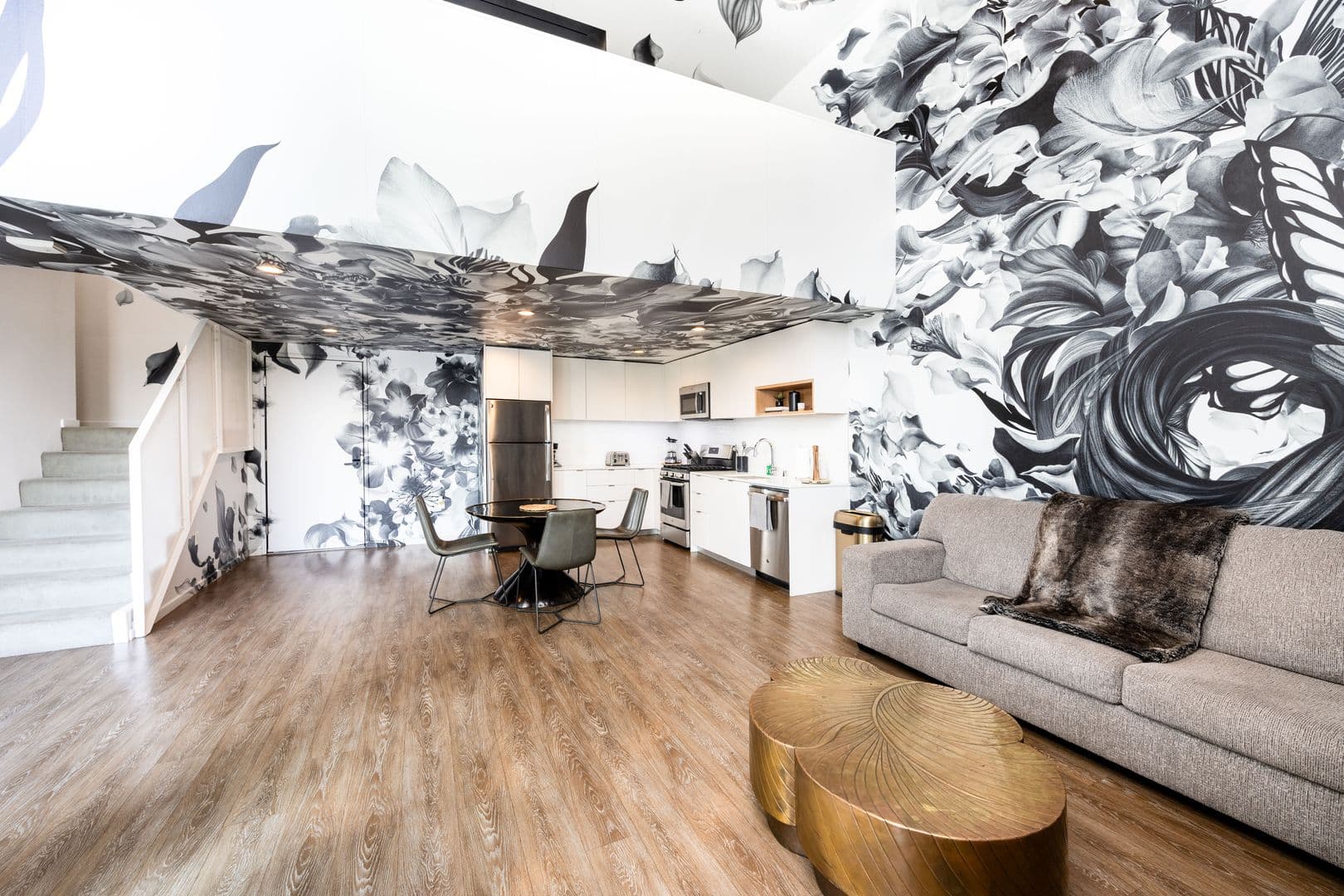 Los Angeles Apartment: 1737 N Las Palmas Ave