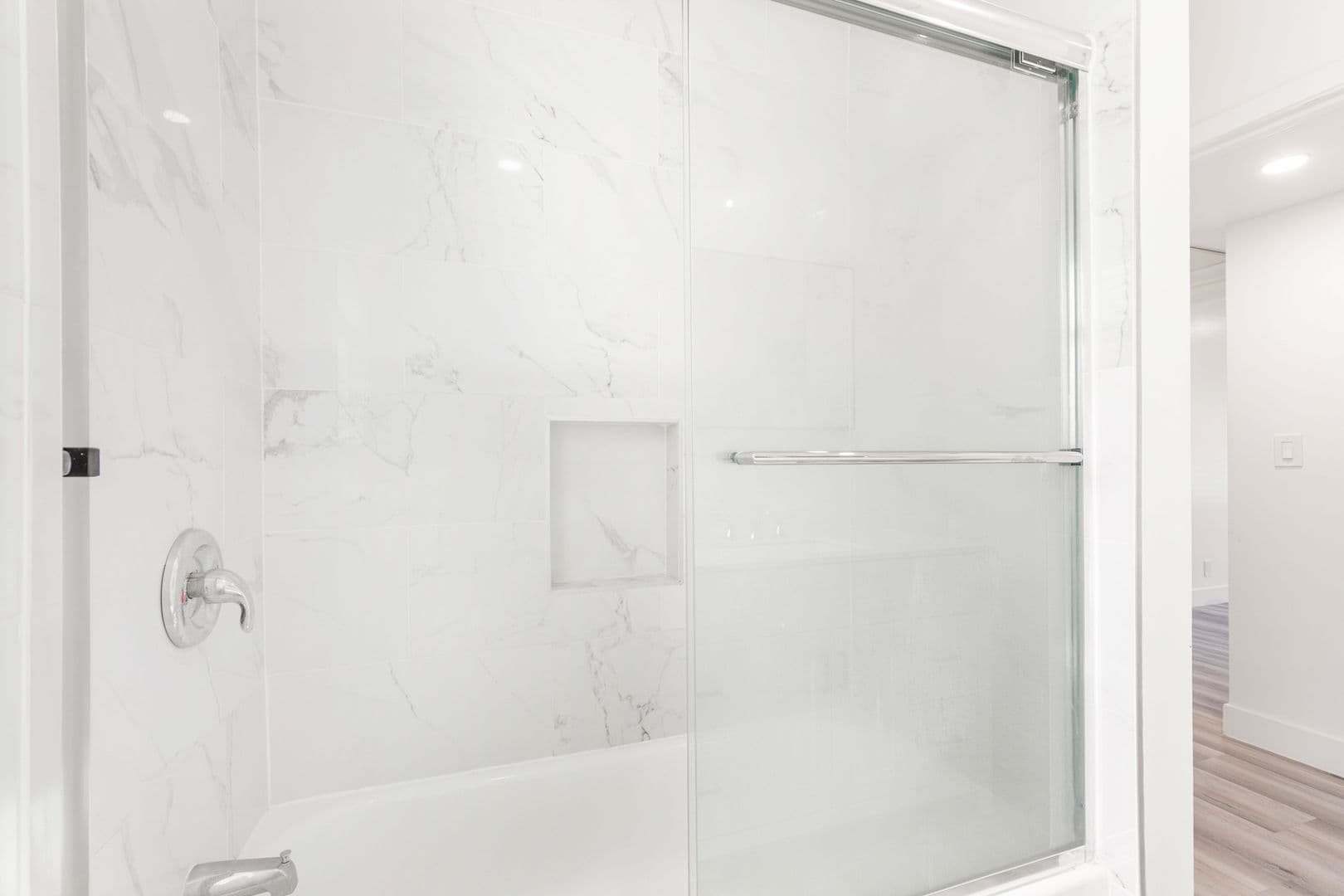 Valley Village Apartment: 12656 Burbank Blvd