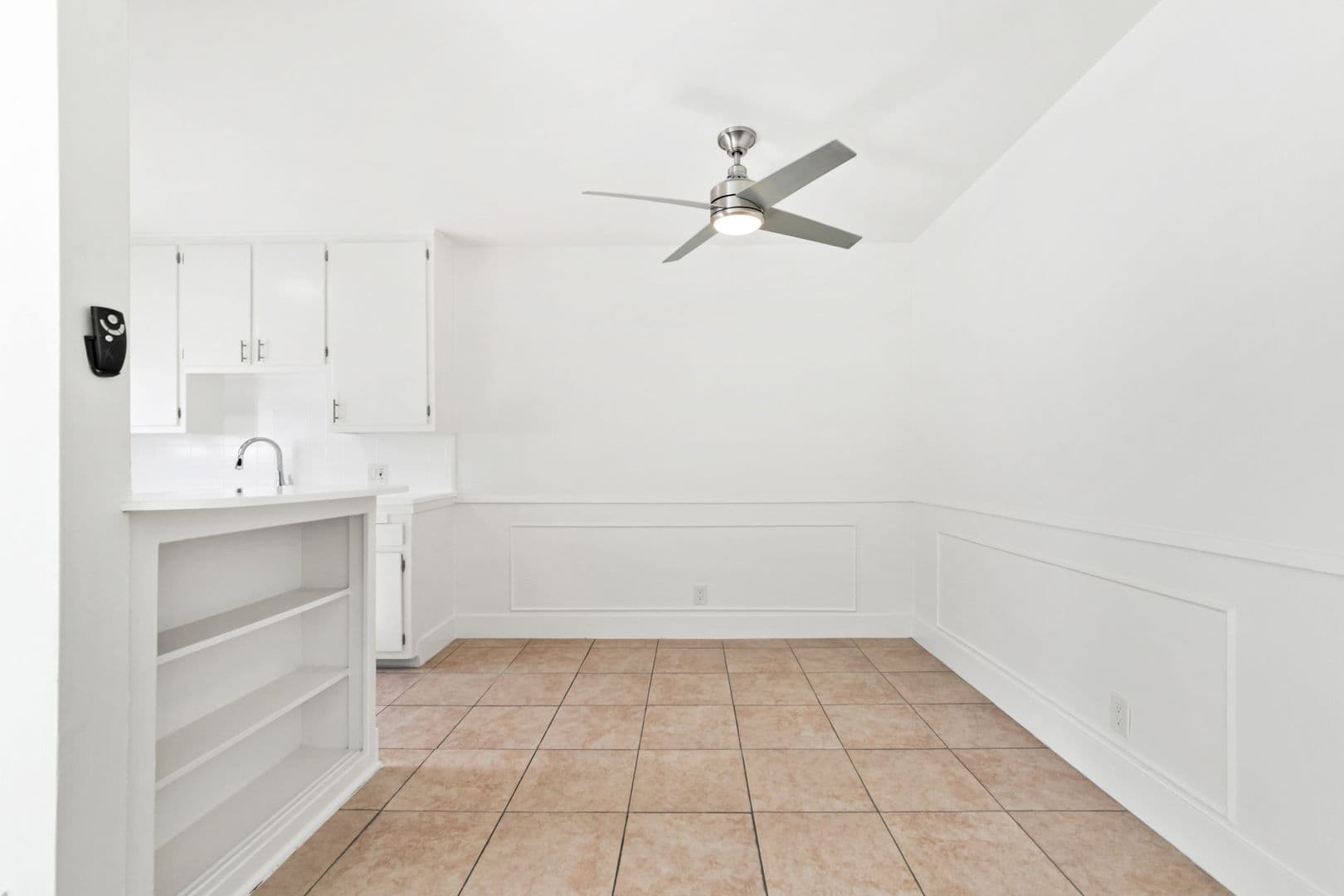 Los Angeles Apartment: 3850 Potomac Ave