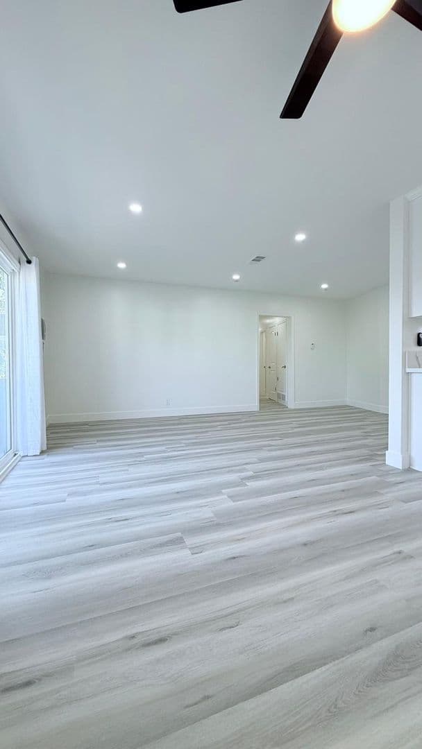Los Angeles Apartment: 3919 Ursula Ave.