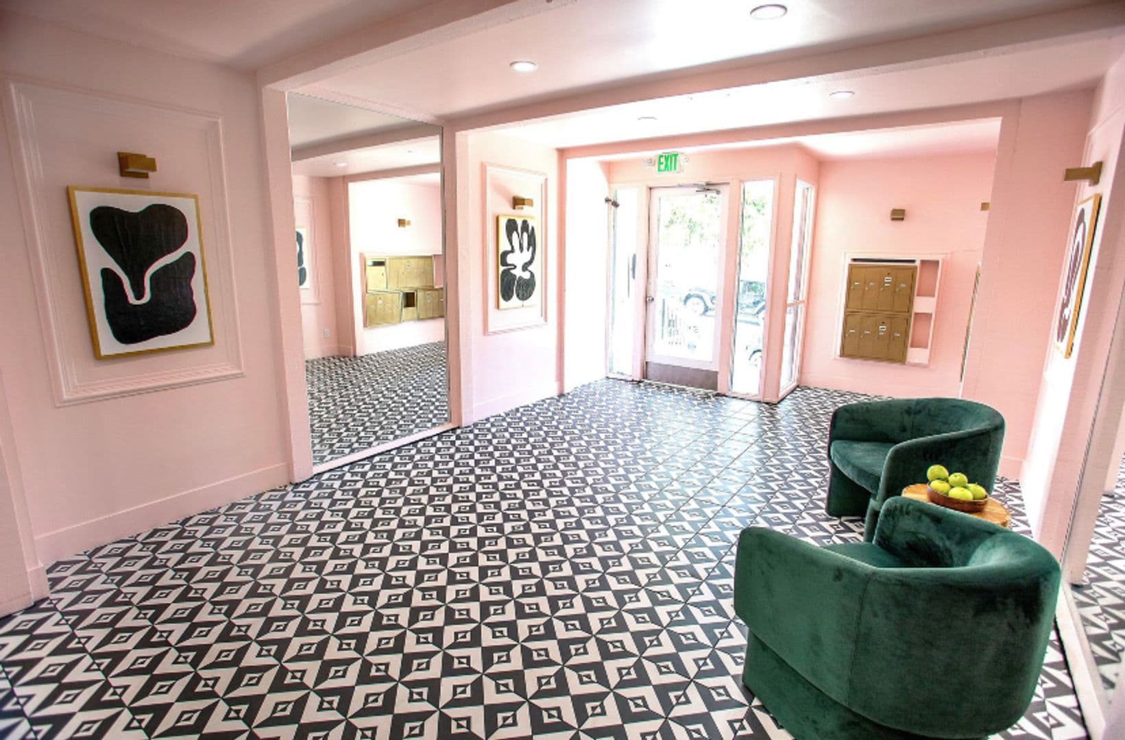 West Hollywood Apartment: 954 Palm Ave.