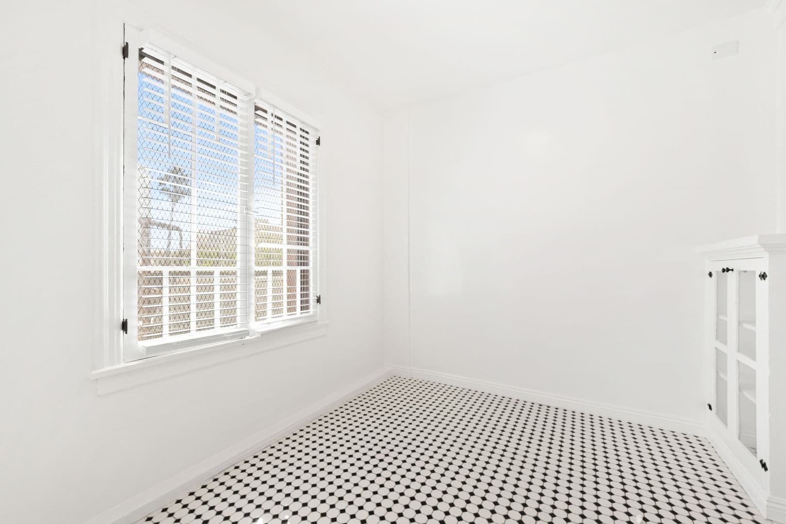 Los Angeles Apartment: 1775 N. Orange Drive