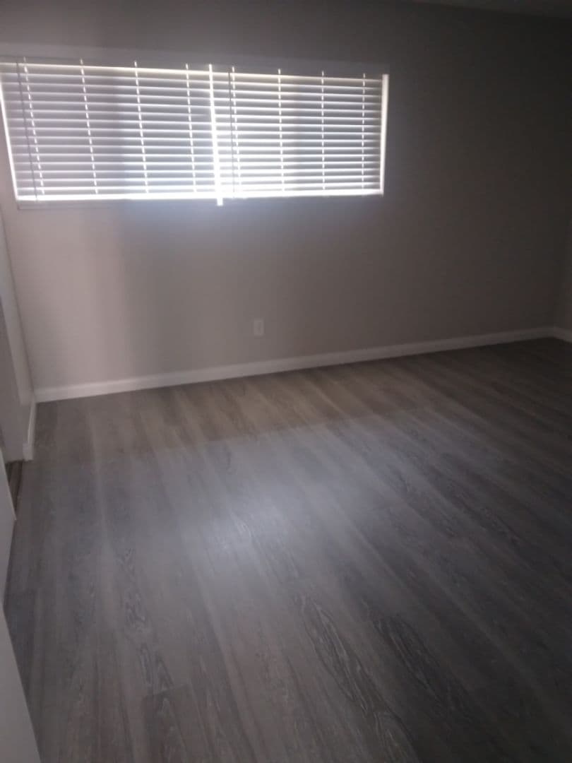 El cajon Apartment: 344 Compton St